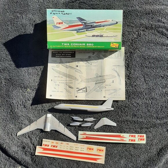 Lindberg 1:189 TWA Convair 880 Vintage 1966 Model Airplane Kit 409-75 - Picture 3 of 9
